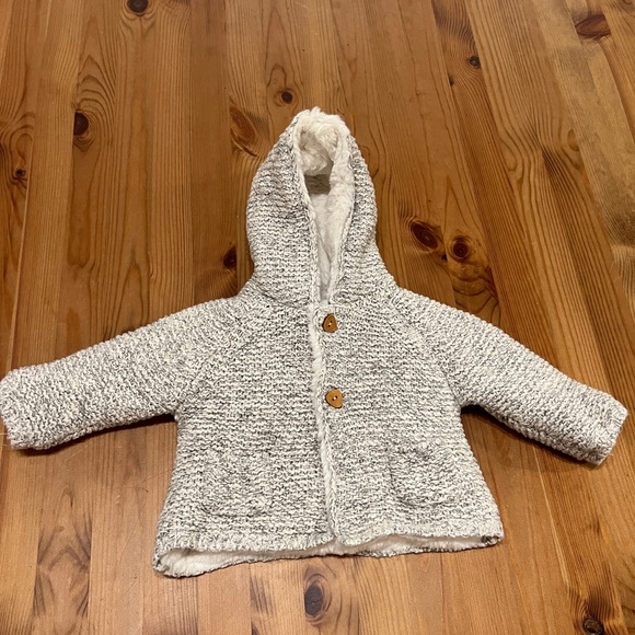 Zara 3-6 months sweater/jacket with buttons lined with fur. VGUC - Picture 1 of 4